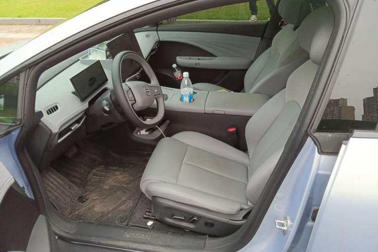 Used Nissan N7 2025 510 Pro Left Front Seat