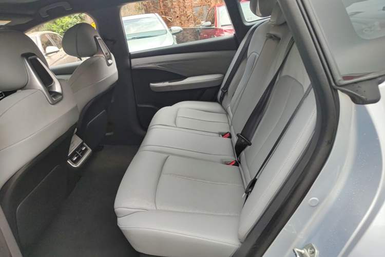 Used Nissan N7 2025 510 Max Left Rear Seat