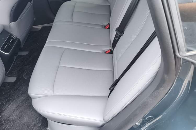 Used Nissan N7 2025 510 Max Left Rear Seat