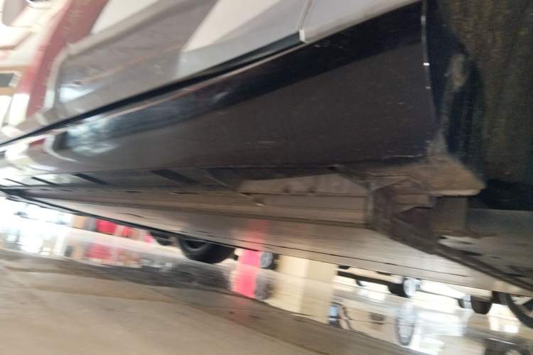 Used Nissan N7 2025 625 Max Left Side Sill