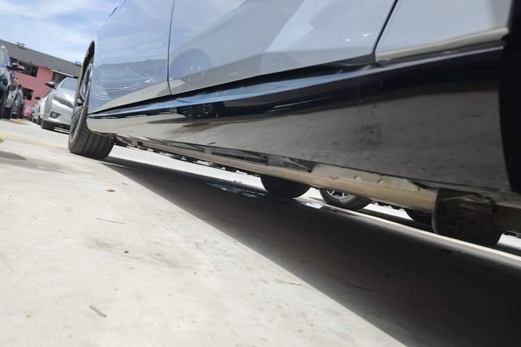 Used Nissan N7 2025 625 Max Left Side Sill
