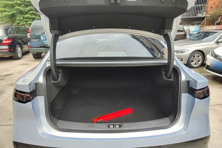 Used Nissan N7 2025 510 Max Trunk