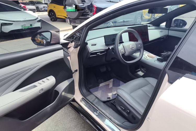 Used Nissan N7 2025 625 Max Driver Seat