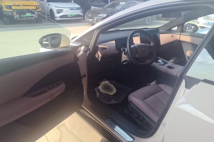Used Nissan N7 2025 510 Max Driver Seat