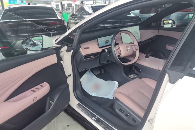 Used Nissan N7 2025 510 Max Driver Seat