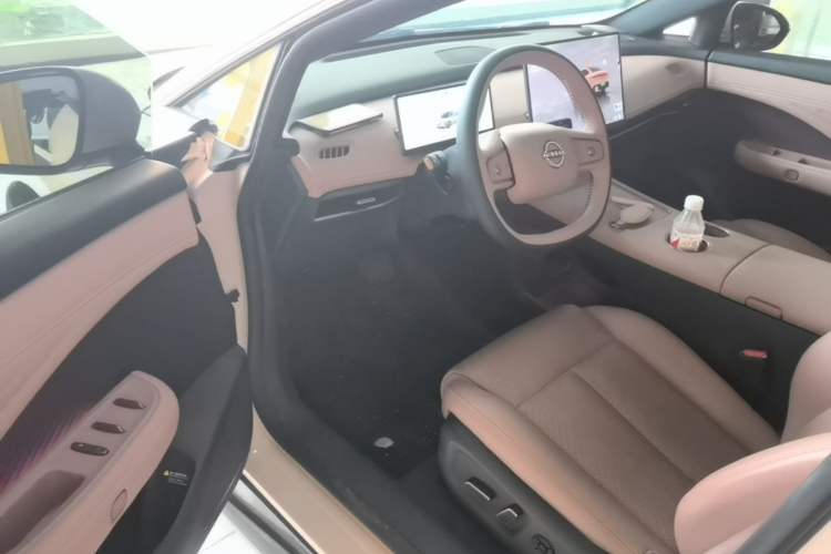 Used Nissan N7 2025 510 Pro Driver Seat