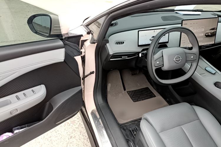 Used Nissan N7 2025 510 Max Driver Seat