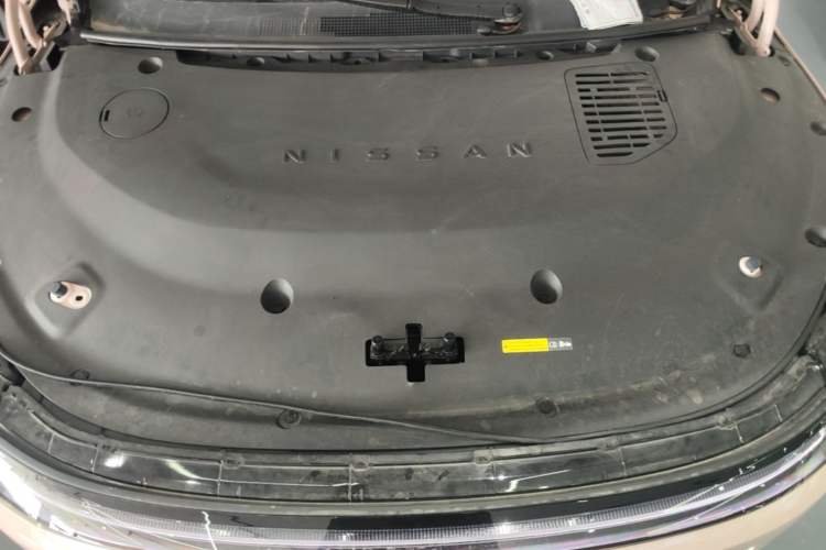 Used Nissan N7 2025 510 Max Engine Bay