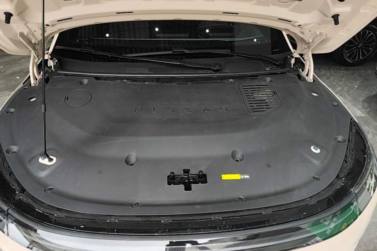Used Nissan N7 2025 510 Max Engine Bay