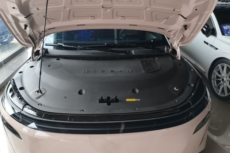 Used Nissan N7 2025 510 Max Engine Bay
