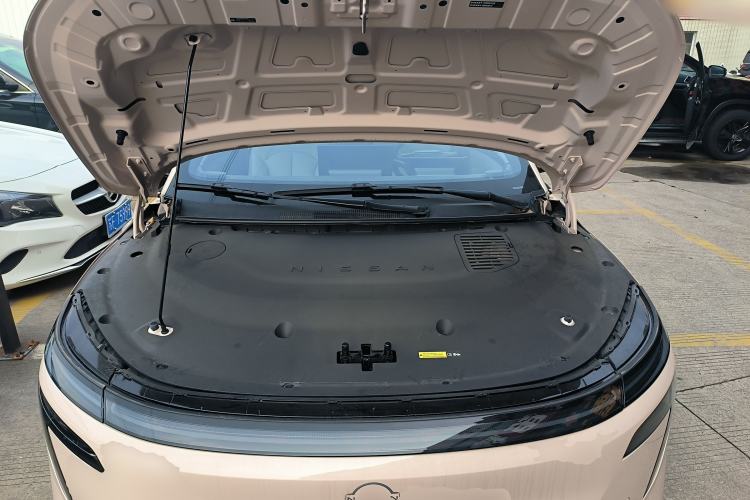 Used Nissan N7 2025 625 Max Engine Bay
