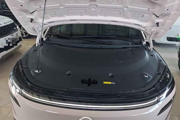 Used Nissan N7 2025 625 Max Engine Bay