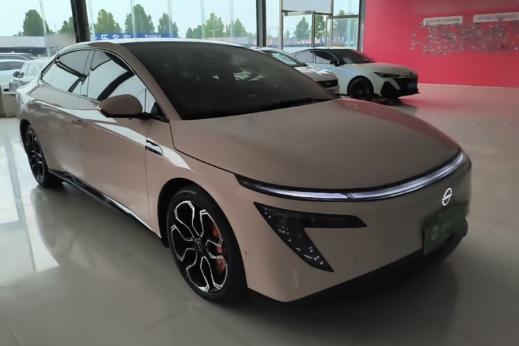 Used Nissan N7 2025 625 Max Exterior 1