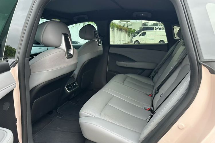 Used Nissan N7 2025 625 Max Exterior 8