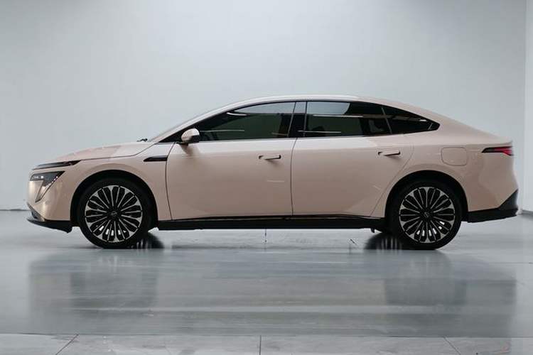 Used Nissan N7 2025 510 Pro Exterior 8