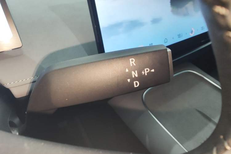 Used Nissan N7 2025 510 Max Gear Lever