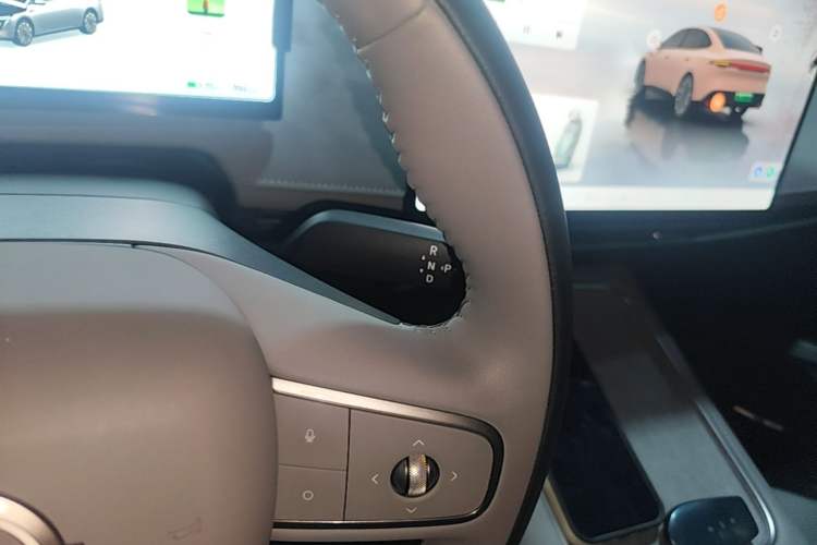 Used Nissan N7 2025 510 Pro Gear Lever