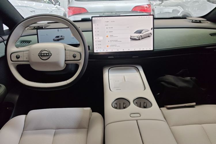 Used Nissan N7 2025 625 Pro Center Console