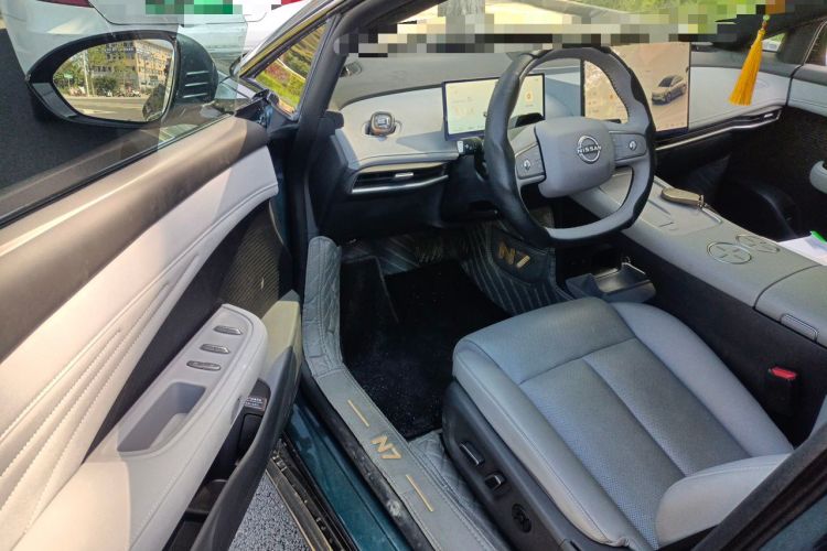 Used Nissan N7 2025 625 Pro Driver Seat