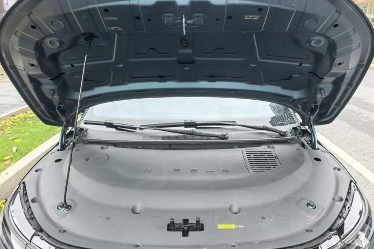 Used Nissan N7 2025 510 Pro Engine Bay