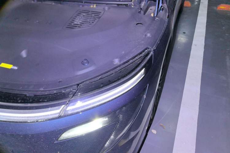 Used Nissan N7 2025 510 Pro Engine Bay Left