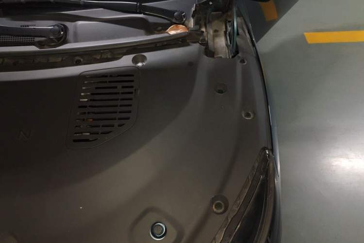 Used Nissan N7 2025 625 Max Engine Bay Left