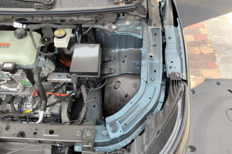 Used Nissan N7 2025 510 Pro Engine Bay Left