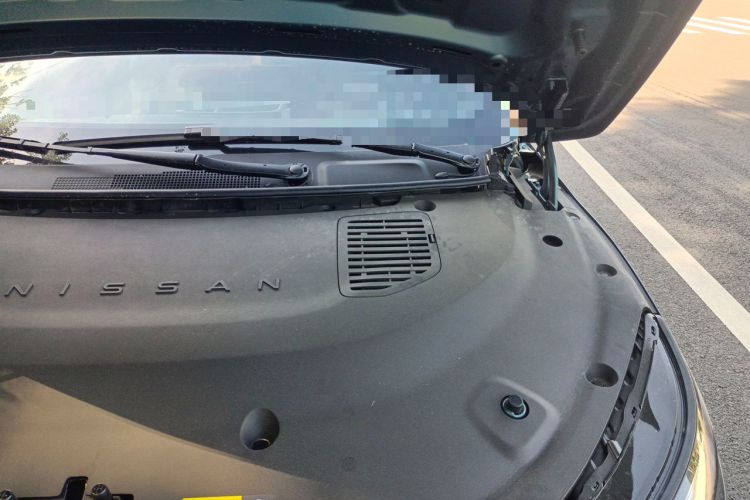Used Nissan N7 2025 625 Pro Engine Bay Left