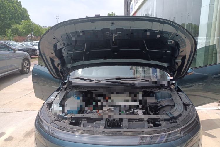 Used Nissan N7 2025 510 Max Engine Bay