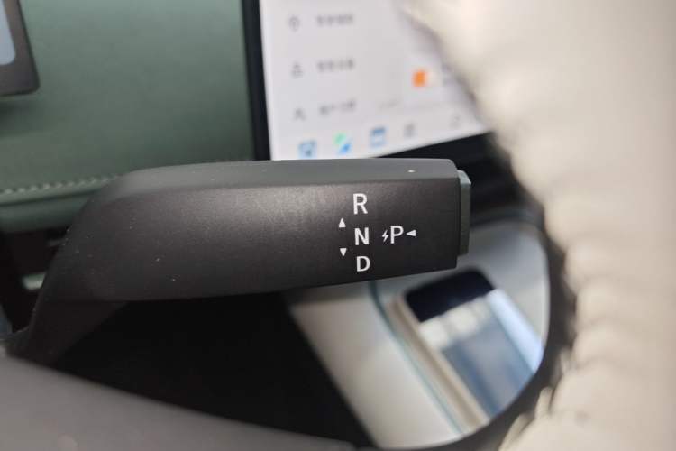 Used Nissan N7 2025 625 Pro Gear Lever