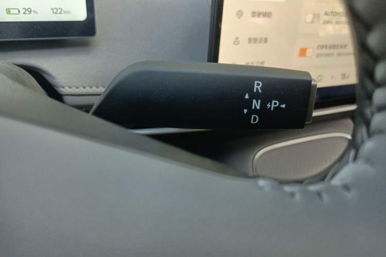 Used Nissan N7 2025 625 Pro Gear Lever