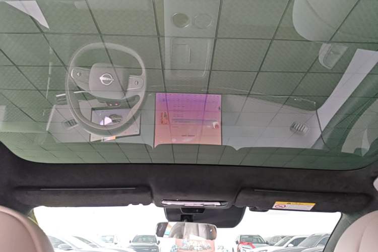 Used Nissan N7 2025 510 Max Headliner