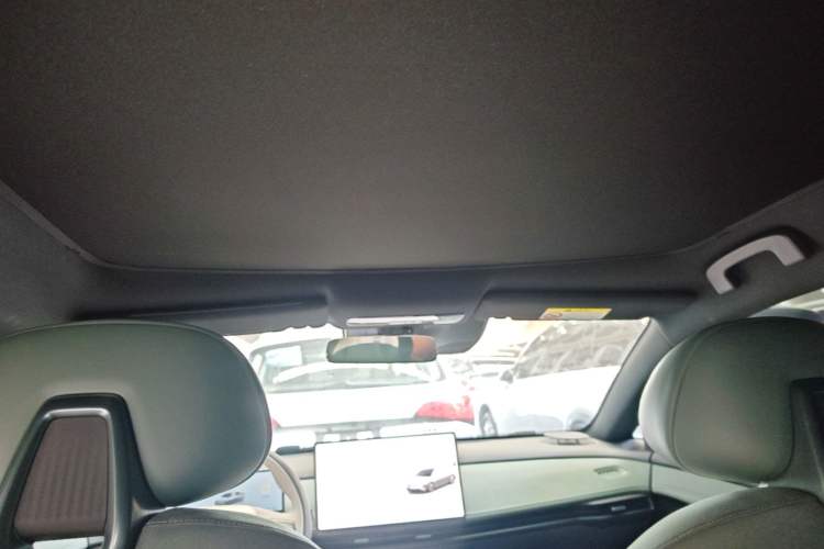 Used Nissan N7 2025 625 Pro Headliner