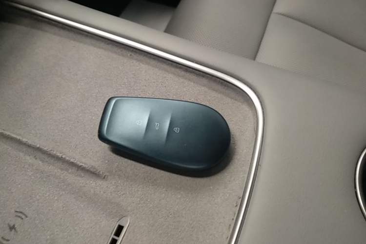 Used Nissan N7 2025 510 Max Interior 1
