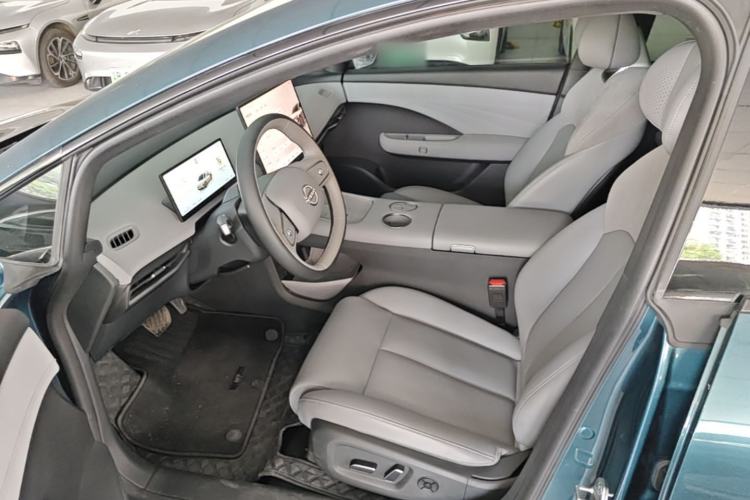 Used Nissan N7 2025 510 Max Left Front Seat