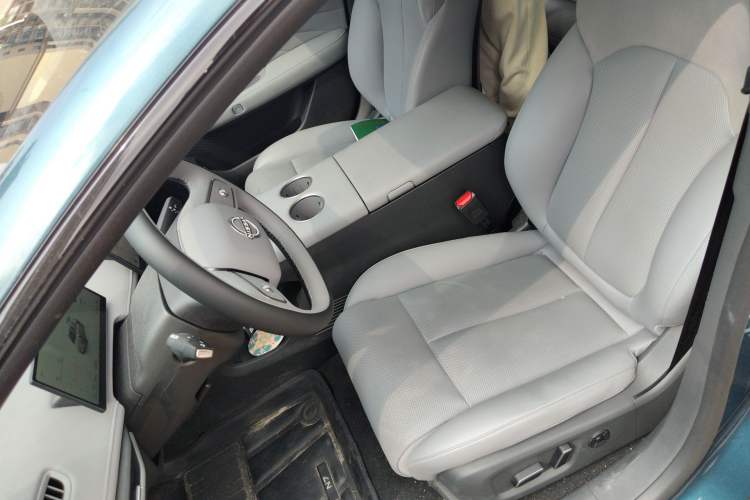 Used Nissan N7 2025 510 Pro Left Front Seat