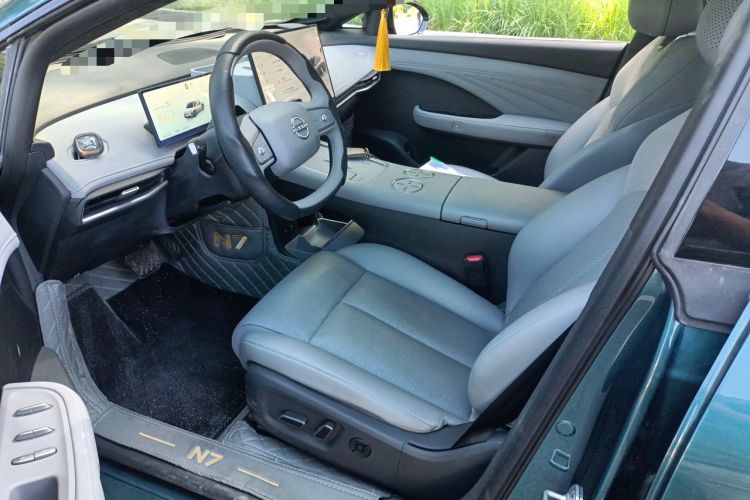 Used Nissan N7 2025 625 Pro Left Front Seat