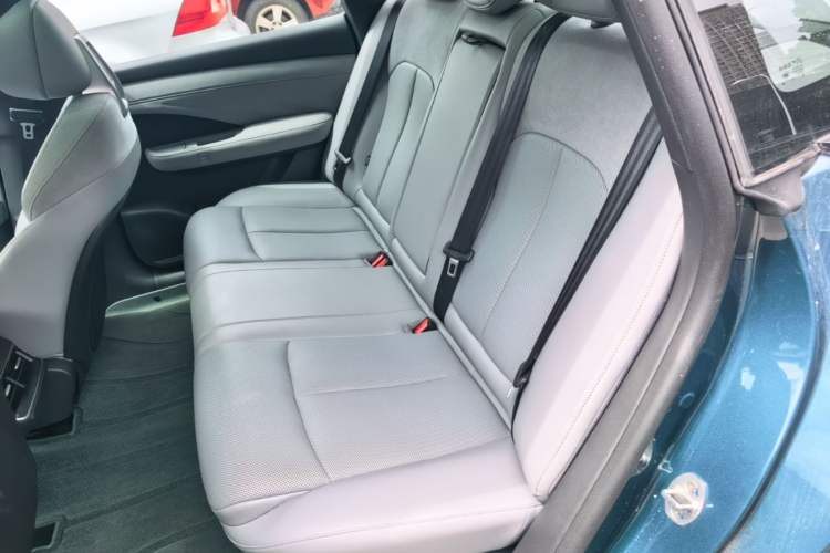 Used Nissan N7 2025 625 Max Left Rear Seat