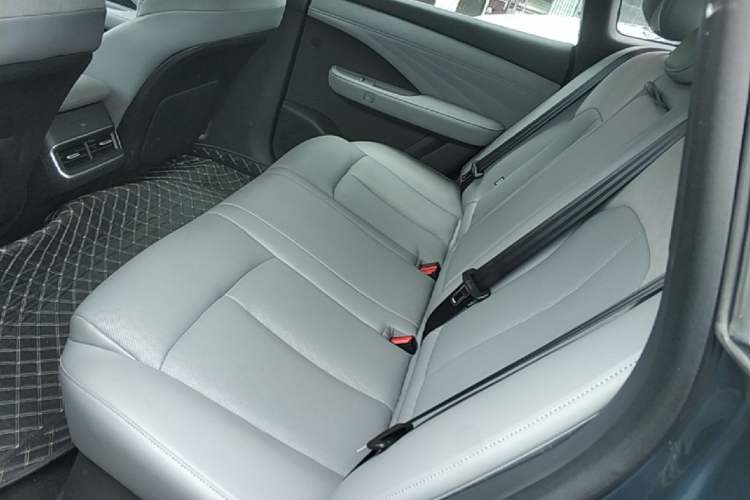 Used Nissan N7 2025 625 Max Left Rear Seat