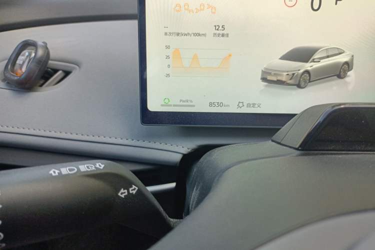 Used Nissan N7 2025 625 Pro Odometer Close Up