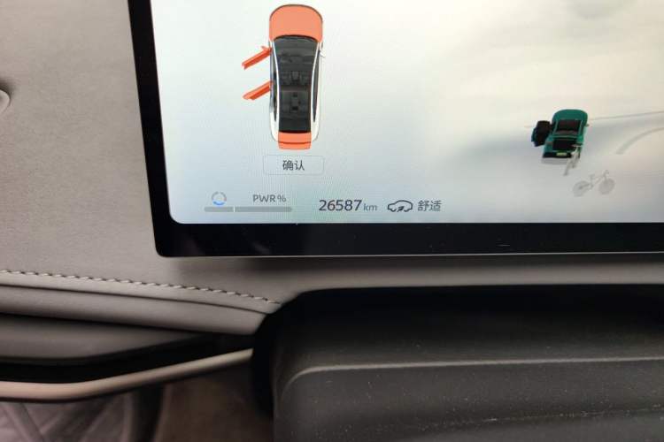 Used Nissan N7 2025 625 Max Odometer Close Up