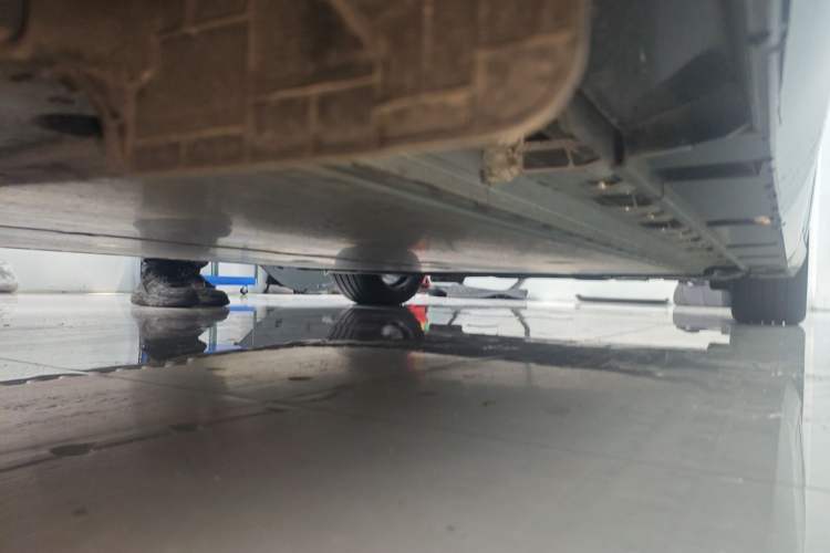 Used Nissan N7 2025 625 Max Right Side Sill