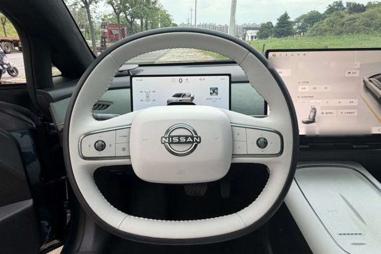 Used Nissan N7 2025 625 Max Steering Wheel