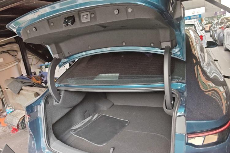 Used Nissan N7 2025 625 Pro Trunk