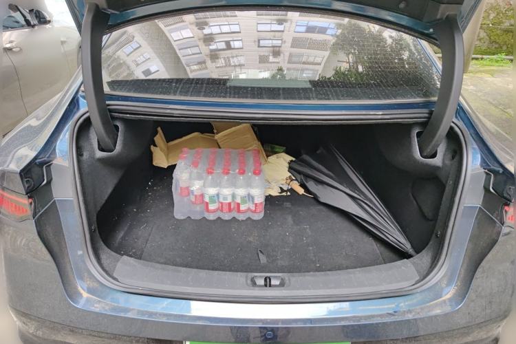 Used Nissan N7 2025 625 Max Trunk