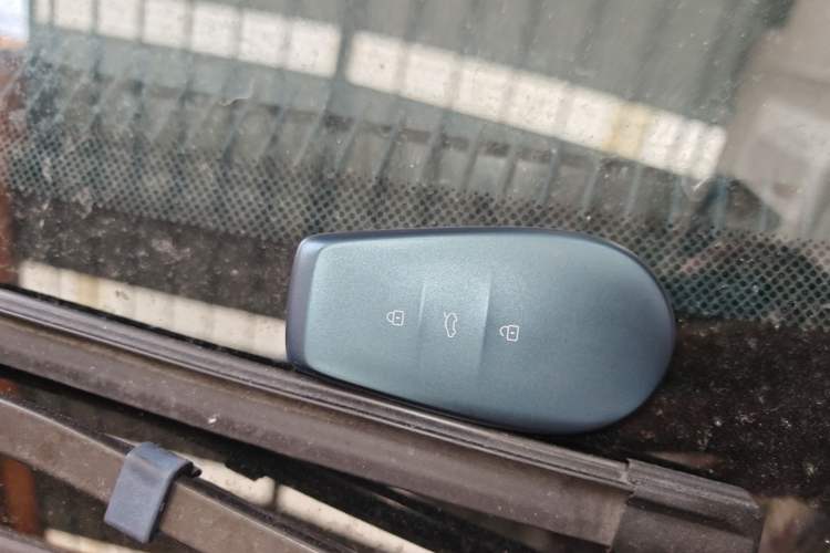 Used Nissan N7 2025 625 Pro Vehicle Key