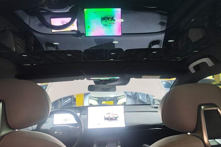 Used Nissan N7 2025 510 Pro Headliner