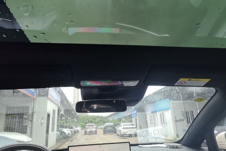 Used Nissan N7 2025 625 Max Headliner