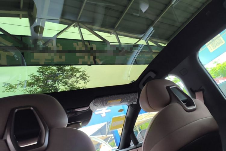 Used Nissan N7 2025 625 Max Headliner