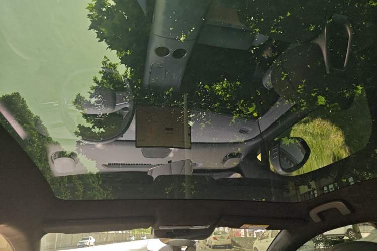 Used Nissan N7 2025 510 Max Headliner